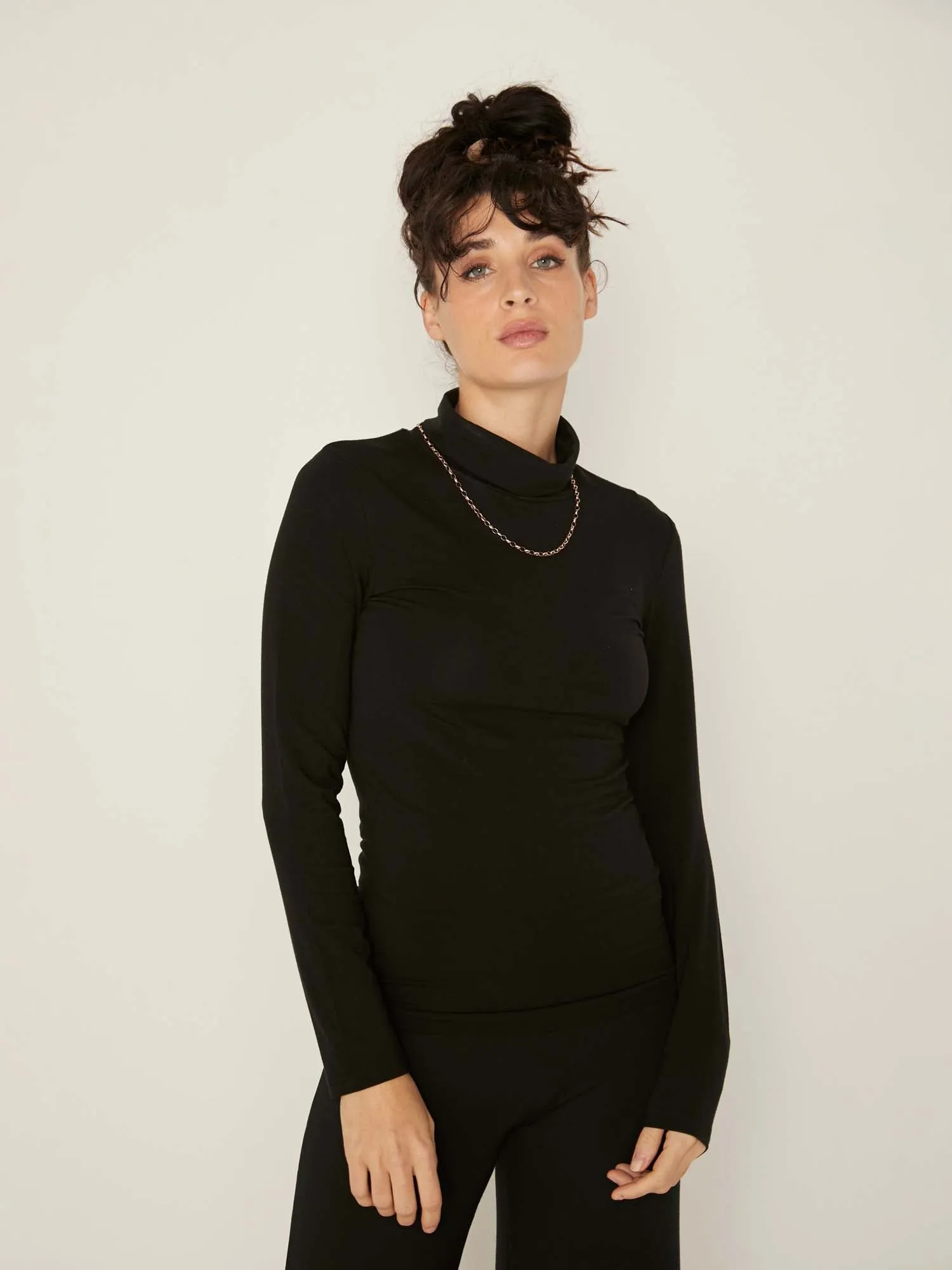 Bamboo Fitted Skivvy 2.0 - Black