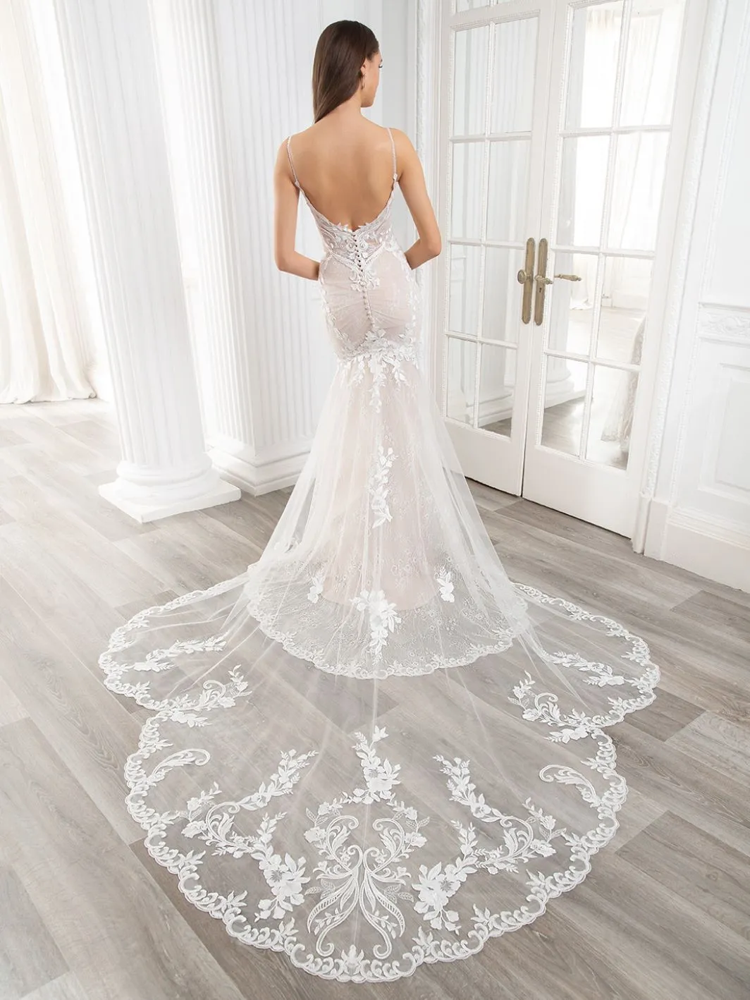 Calie by Etoile (Size 8)