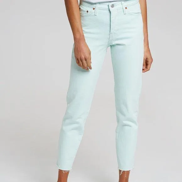 NWT - Levis 'Wedgie Fit' Pastel Mint High Rise Tapered Jeans -Size 27